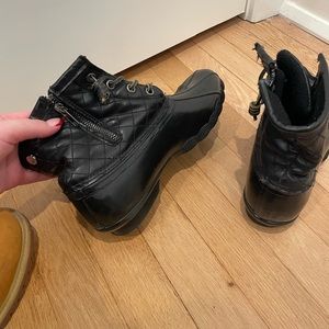 Steve madden duck boots